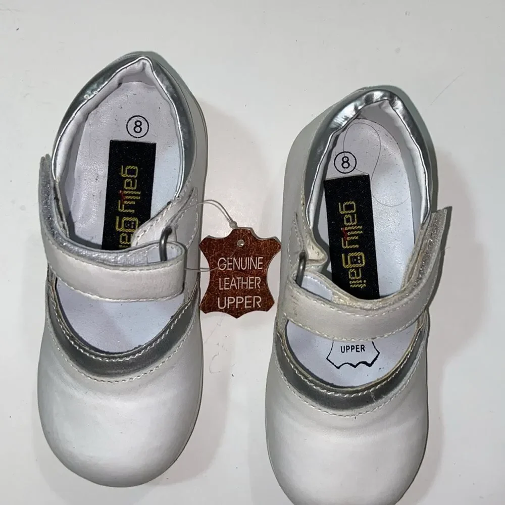 Vintage Gally Gait Genuine Leather Upper Kids White and Silver Shoes Size 8